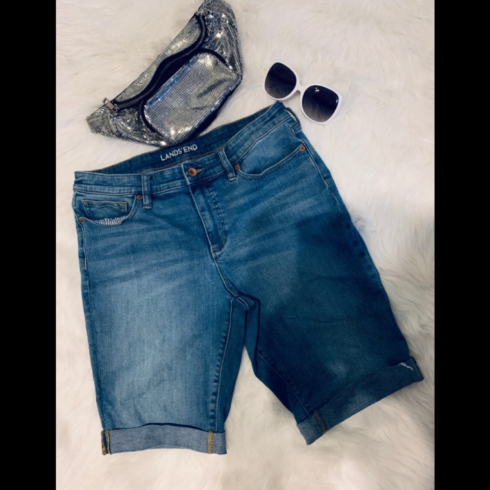 Land’s End Preowned Denim Bermuda shorts Sz12